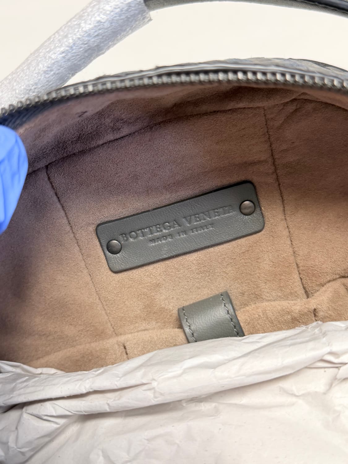 택달린 새상품) 보테가베네타 인트레치아토 백팩 그레이 정가 490만원 상품이미지5