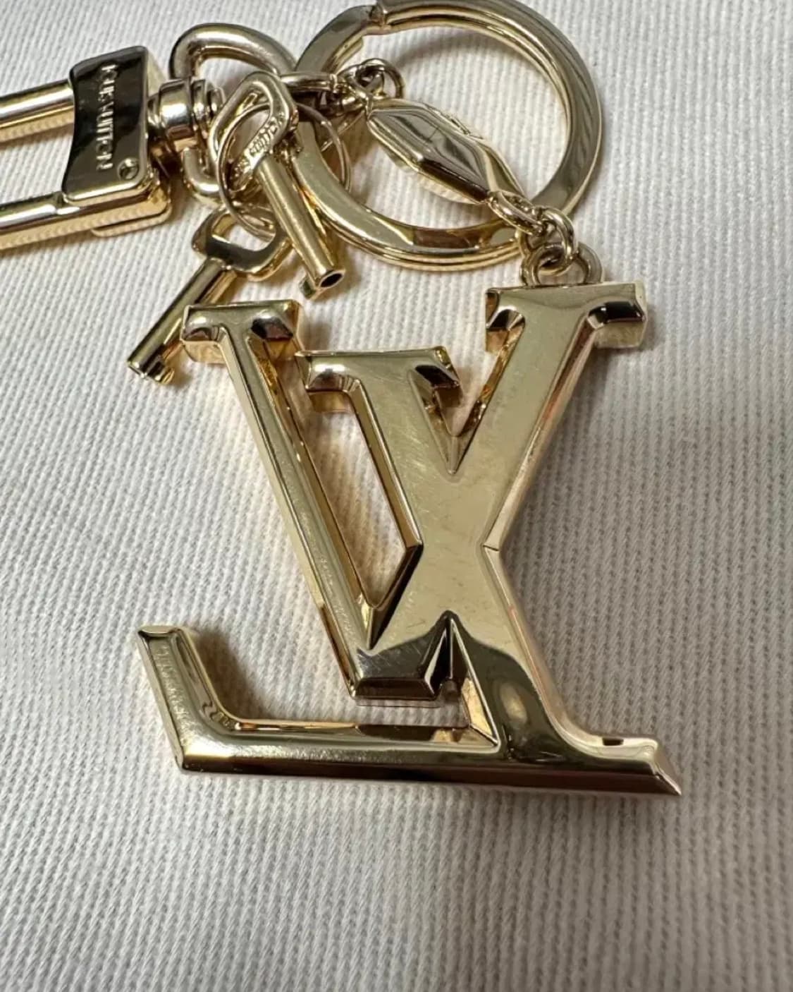 루이비통 LV 금장 파셋 키링 백참 키홀더 + 미니 열쇠 상품이미지4