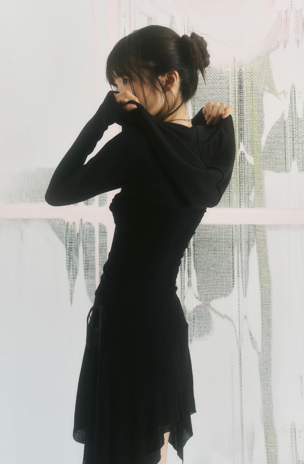 이너뮤지엄 후디 크롭 볼레로(블랙) 상품이미지4