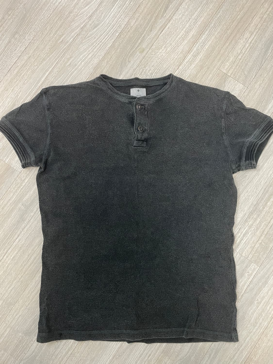 헤이스트 워시드 와플 니트 헨리 티 빈티지 블랙[0] 상품이미지1