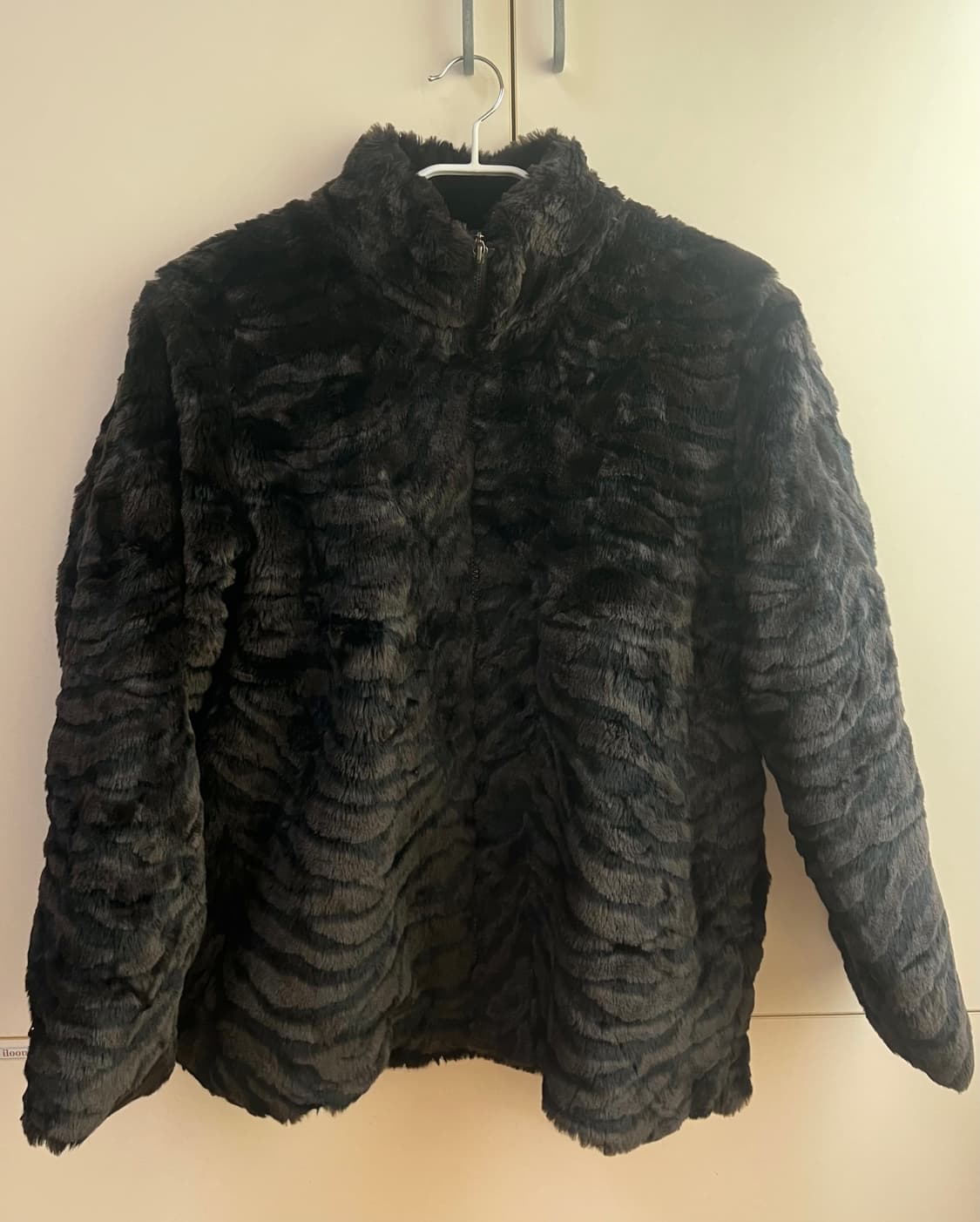 웨이브 퍼 자켓 상품이미지2