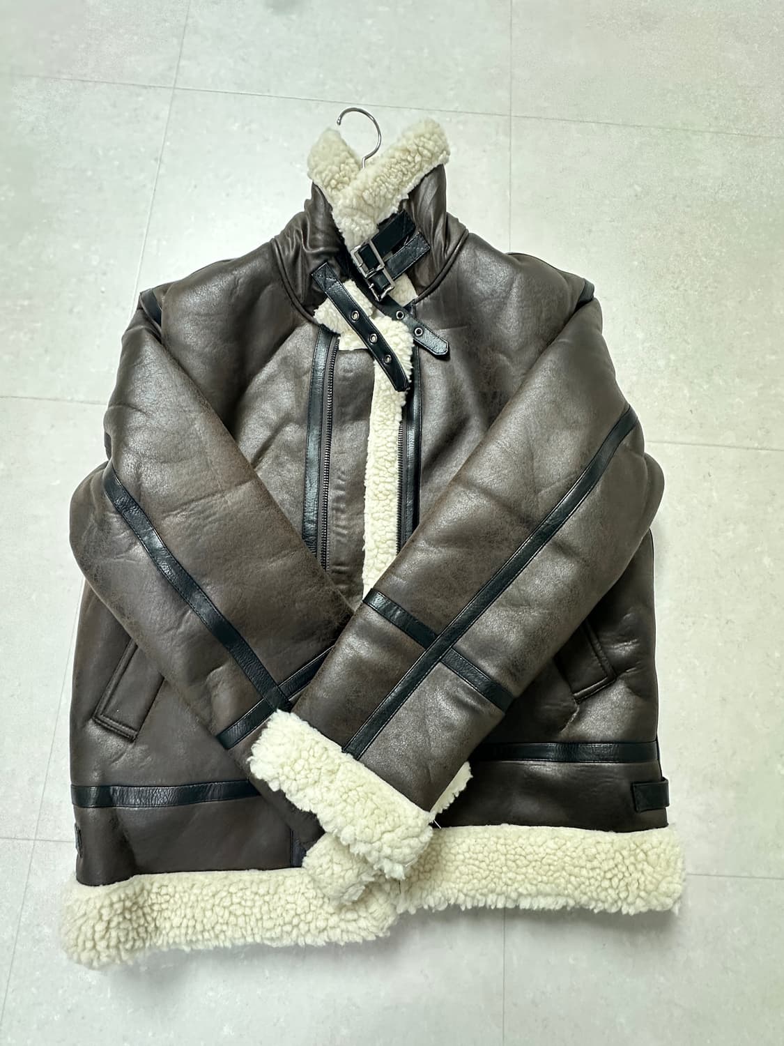 자라 무스탕(m size) 상품이미지1