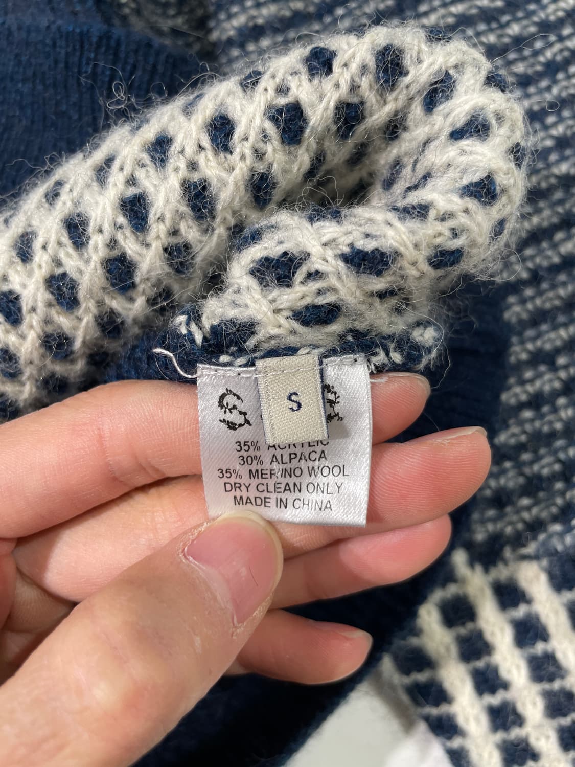 씨뉴욕 네이비 네트 스트라이프 알파카 울 크루넥 니트 상품이미지8