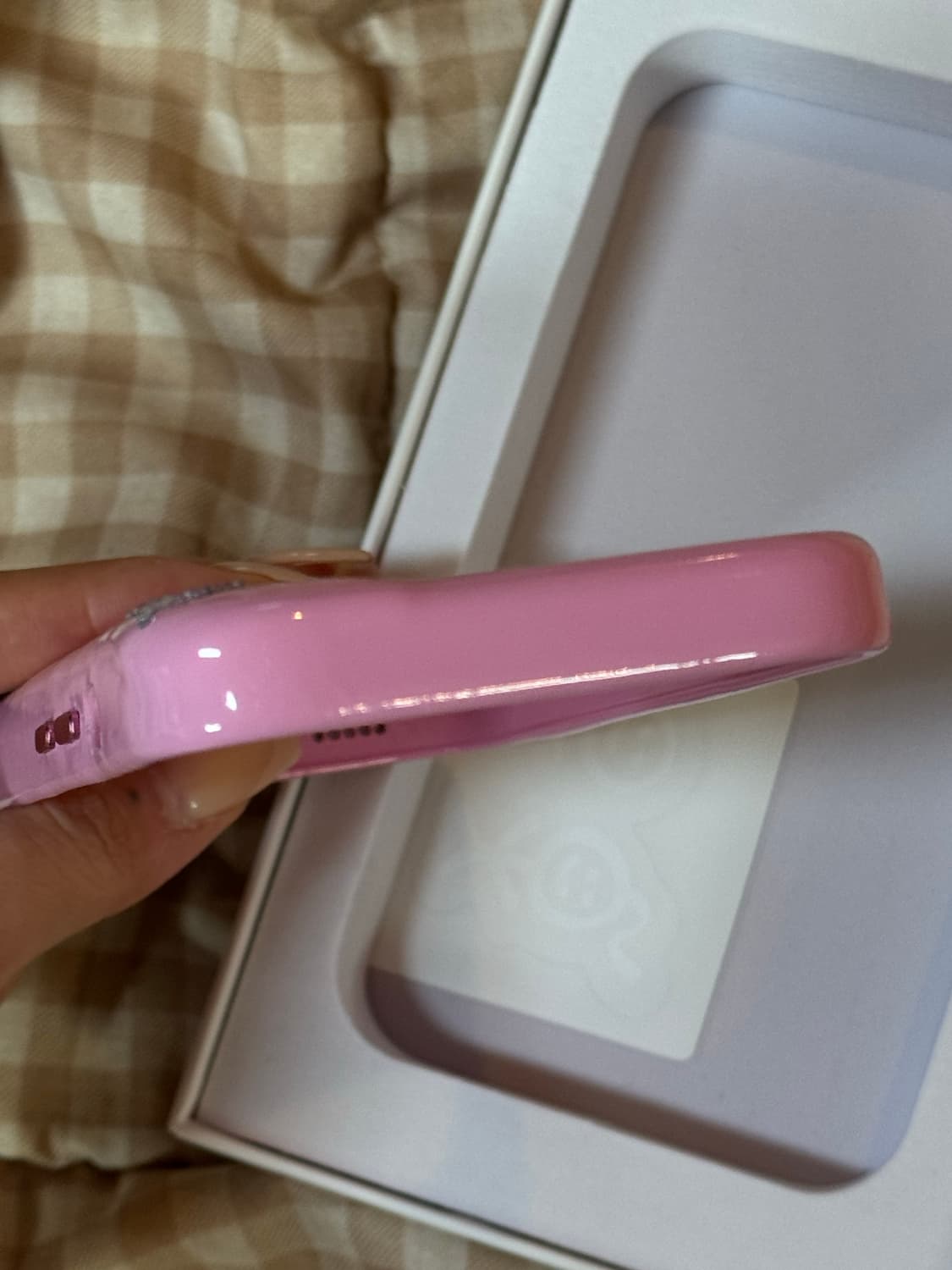 어반소피스티케이션 퍼피크러쉬 아이폰 15pro 상품이미지5