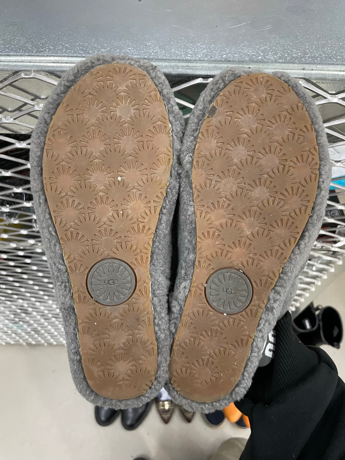 어그 플러프 예 슬라이드 240 상품이미지6