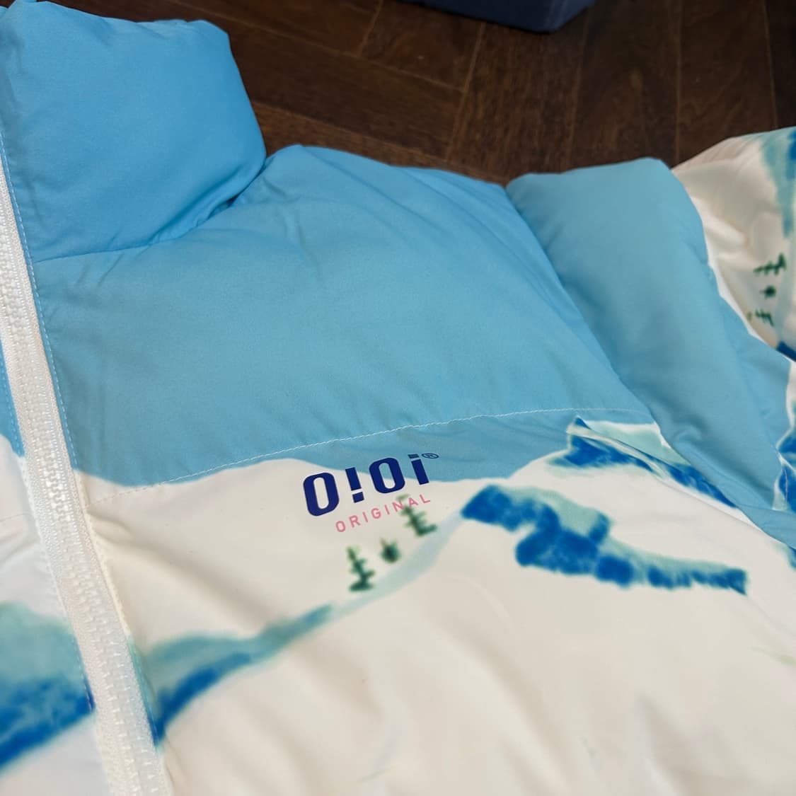 OIOI 오아이오아이 설산패딩 화이트 프린팅 숏패딩 상품이미지4