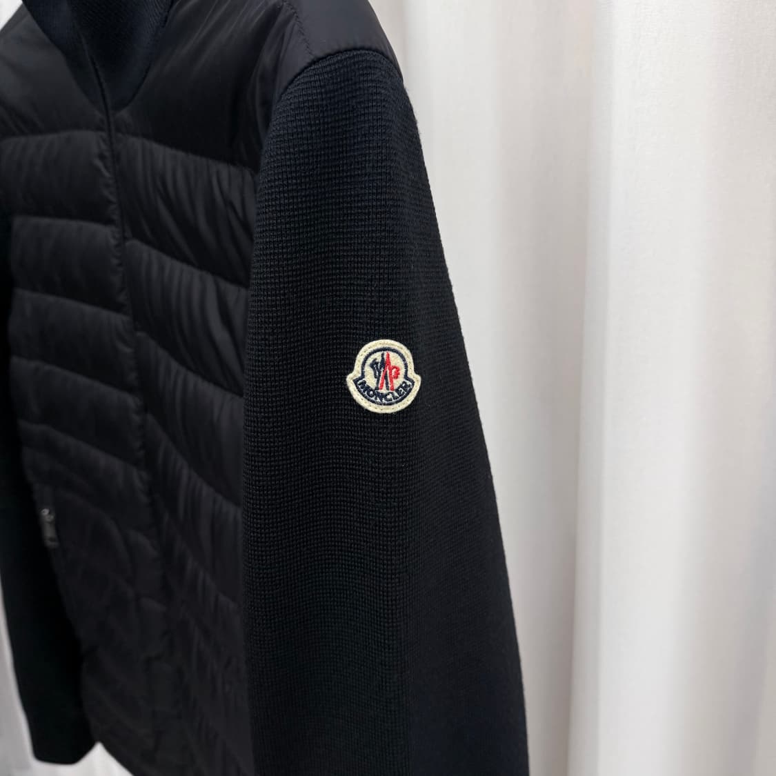 [백화점판 / M] 24FW 몽클레어 김현우 니트패딩 블랙 상품이미지4