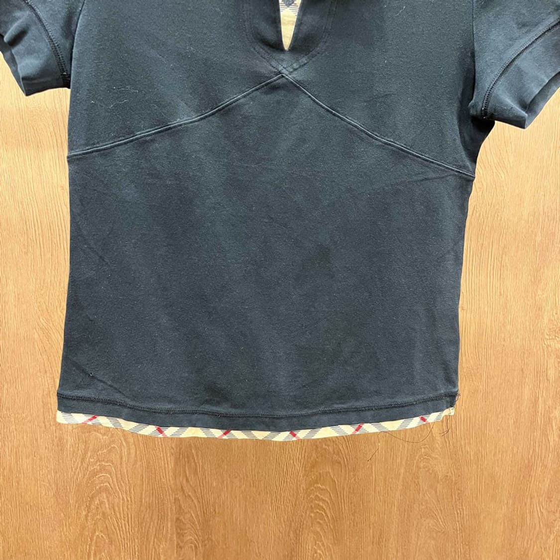 버버리 런던 반팔 티셔츠 배색 체크 레이어드 체스트 라인 디테일 네이비 상품이미지5