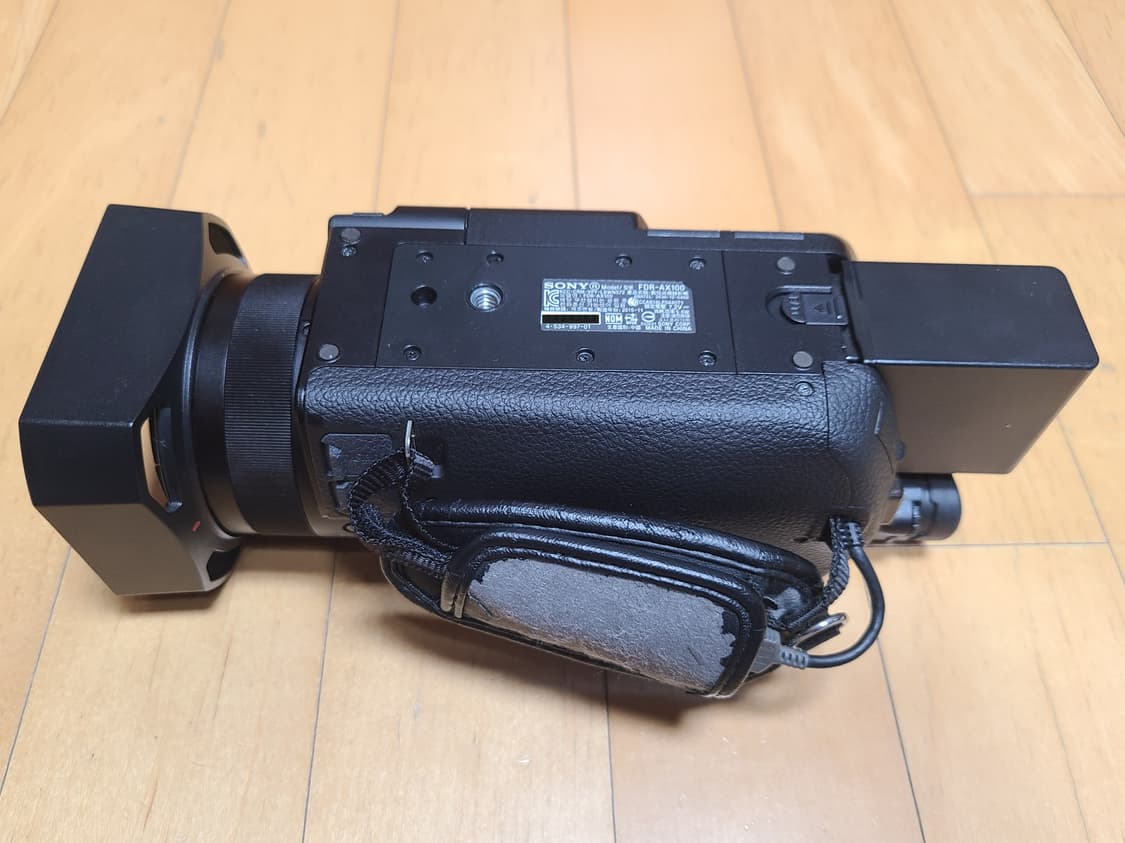 소니 FDR-AX100 4K 캠코더 배터리 2개 포함 상품이미지4