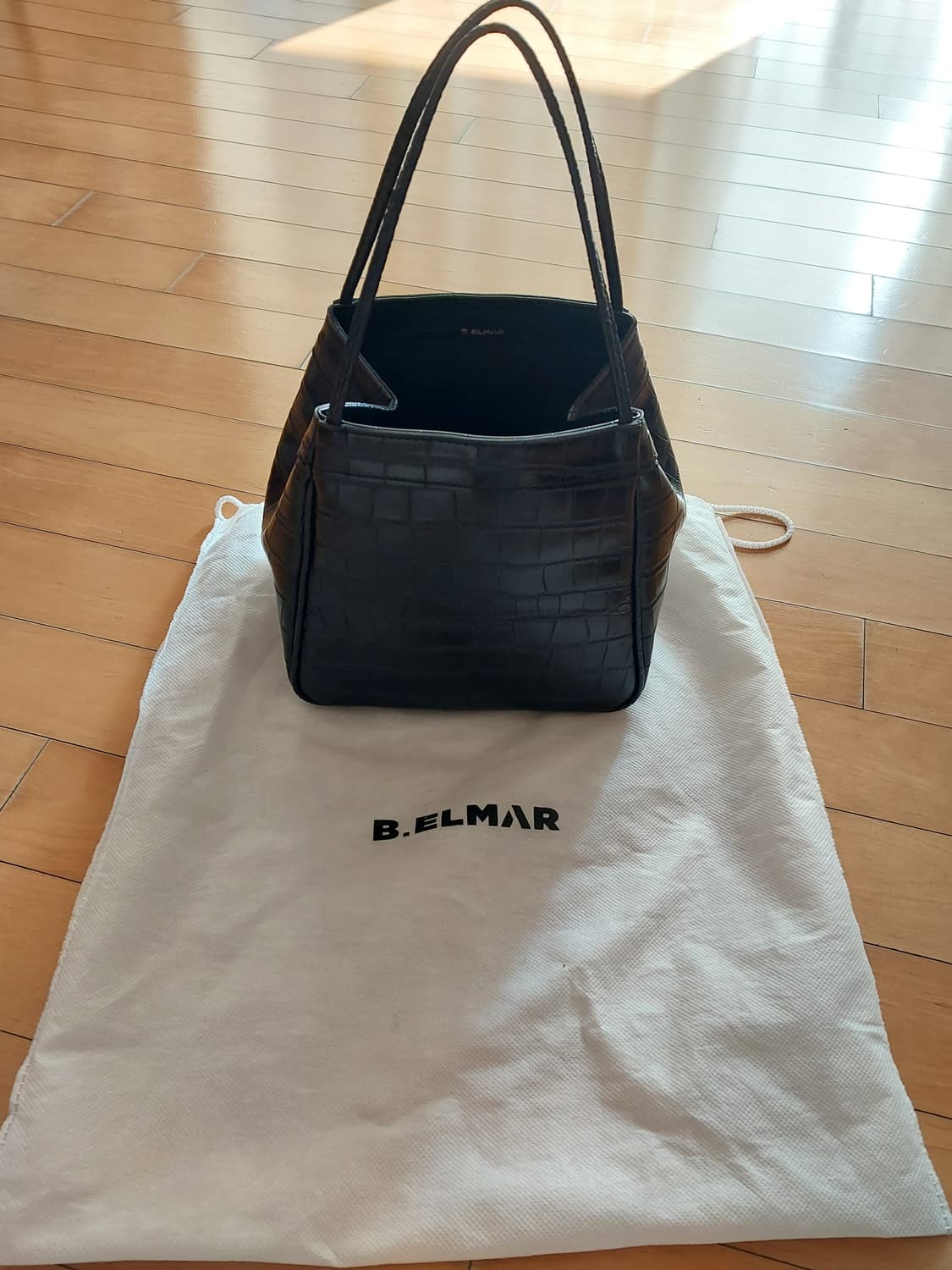 비 엘마 크로커다일 패턴 토트백 상품이미지1