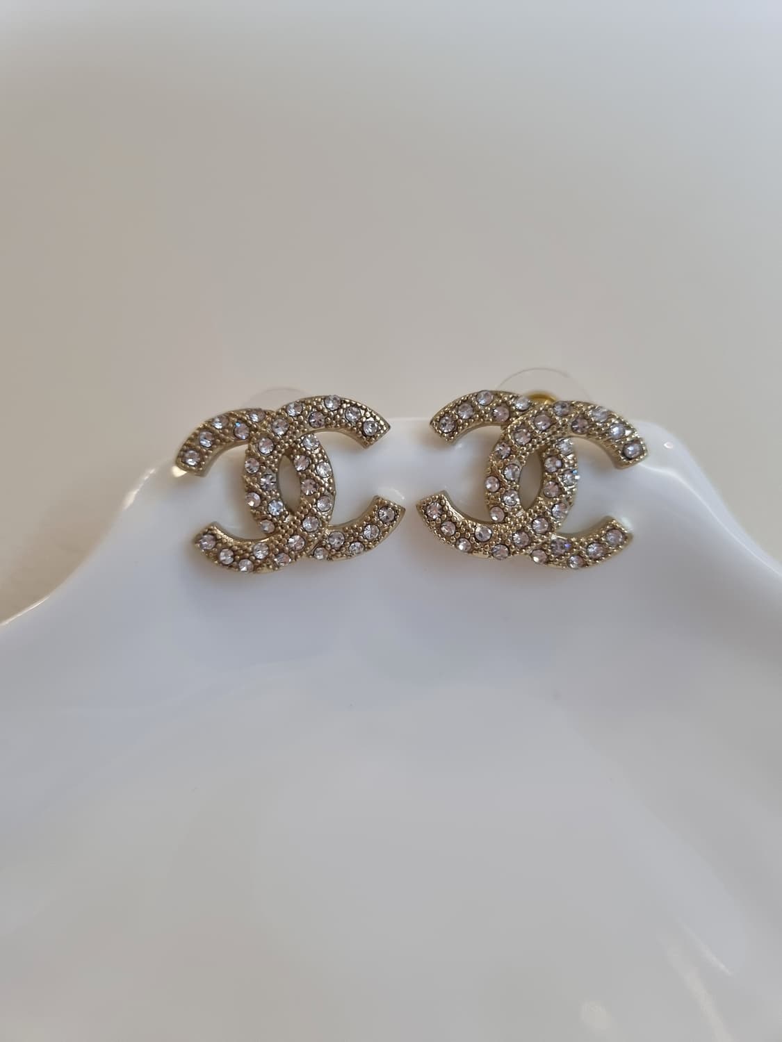 샤넬 퀼팅 샴페인골드 CC로고 귀걸이 업사이클링 상품이미지1