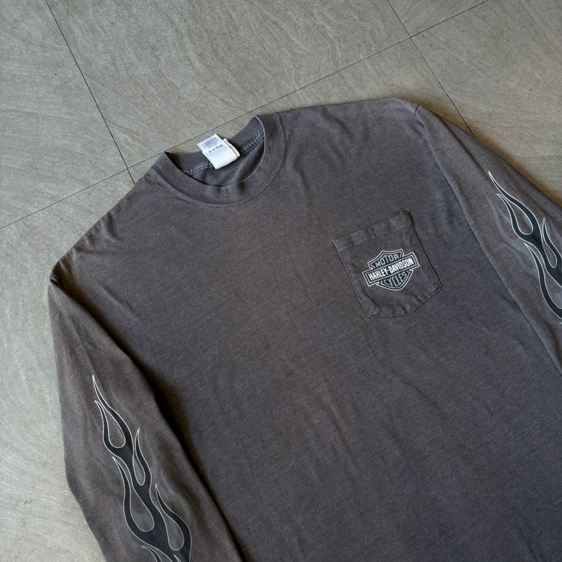 할리데이비슨 미국 생산 다크 그레이 플레임 긴팔 티셔츠 상품이미지2
