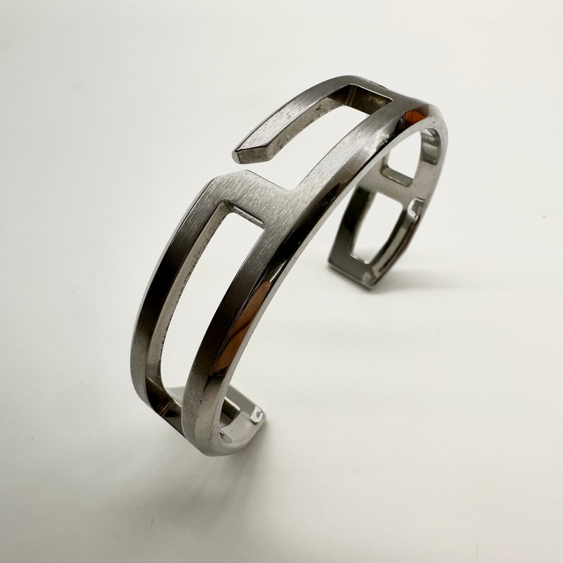 에르메스 브러쉬드 팔라듐 플레이 브레이슬릿 상품이미지3