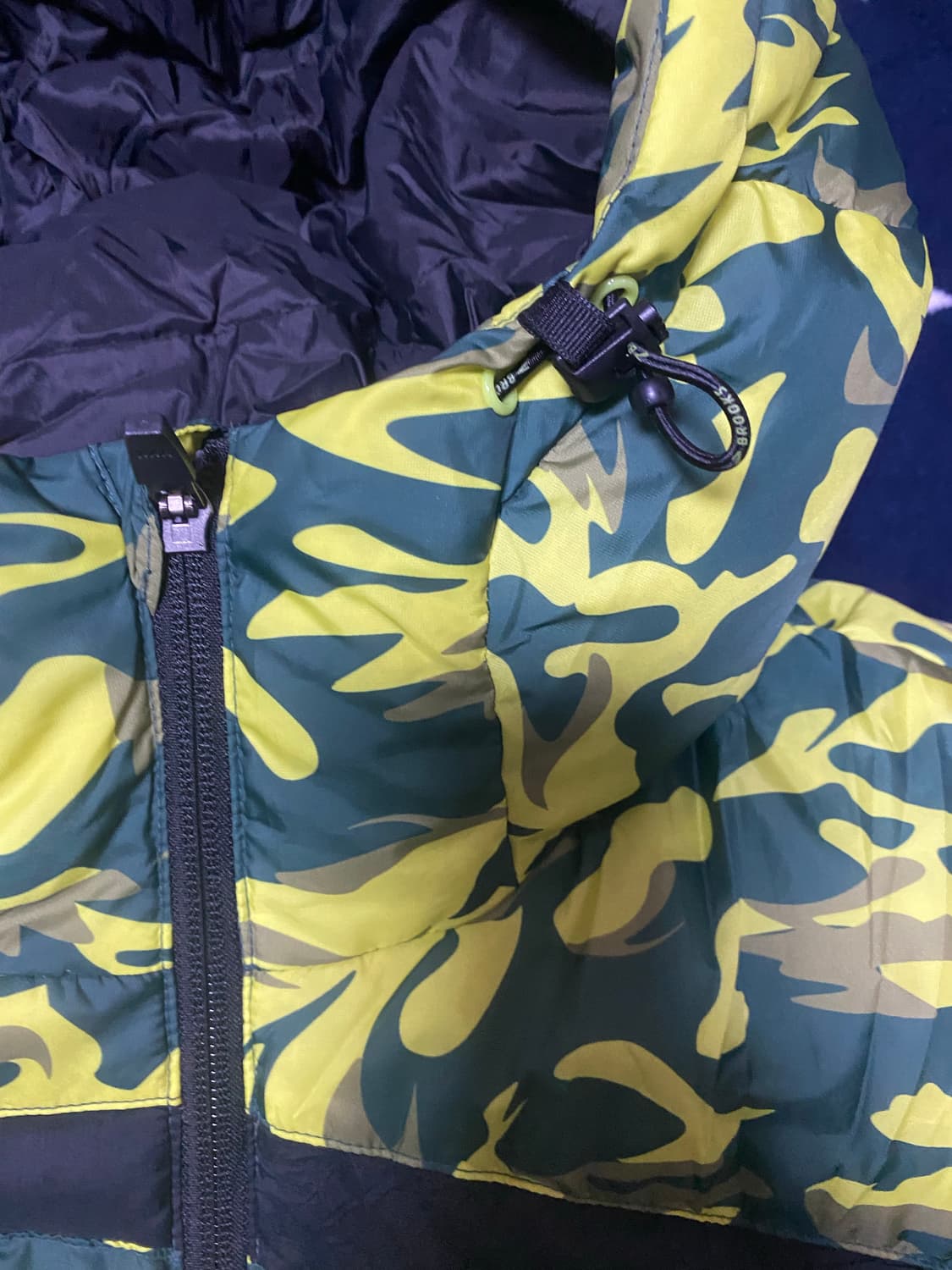 브룩스 카모 패딩 상품이미지3