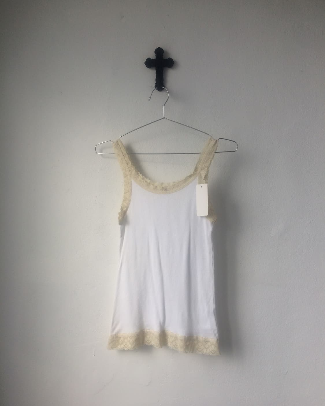 Lace trimming ribbed sleeveless 상품이미지1
