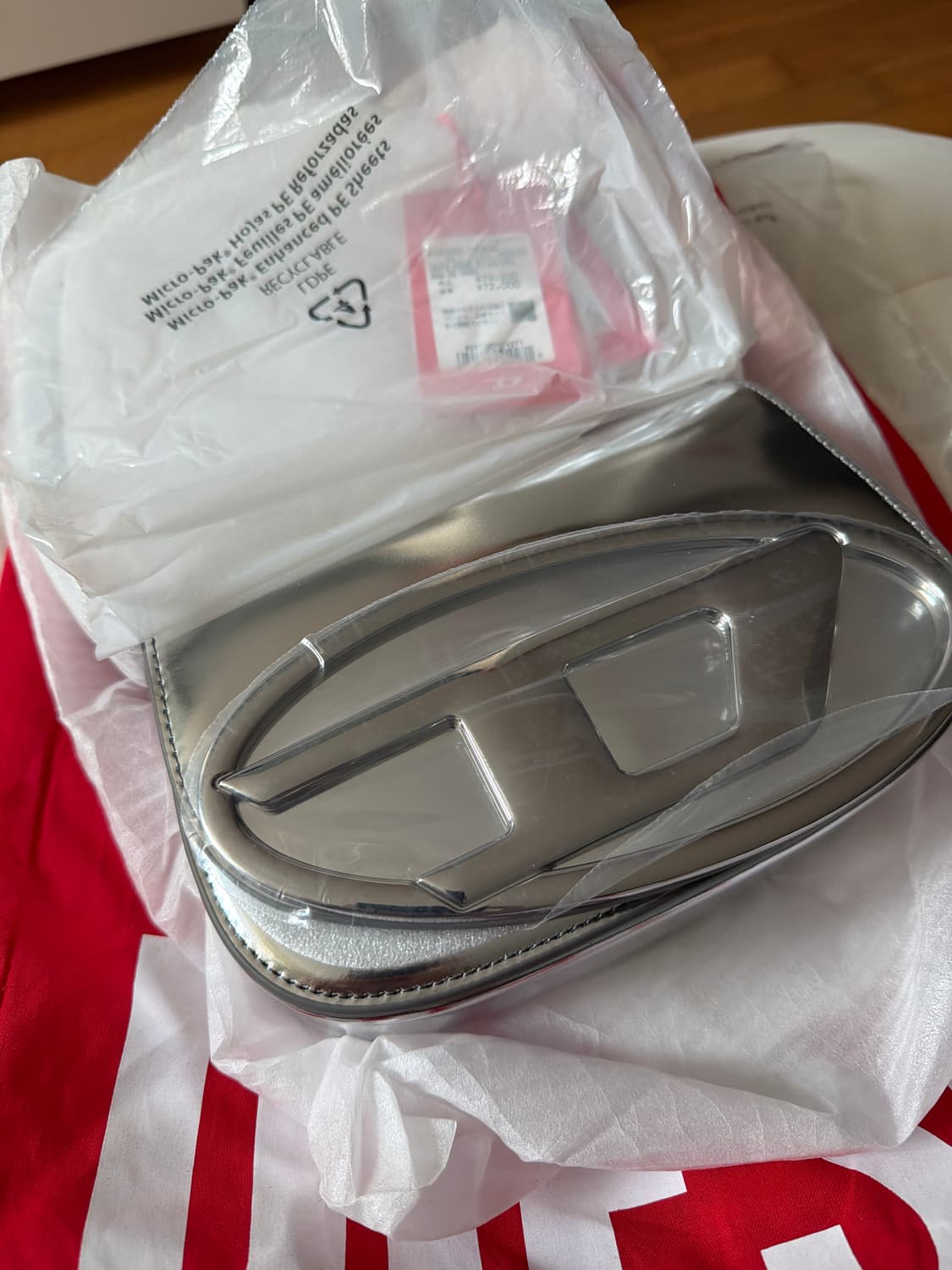 [새상품] 디젤 DIESEL 1DR 숄더백 실버 M 상품이미지1