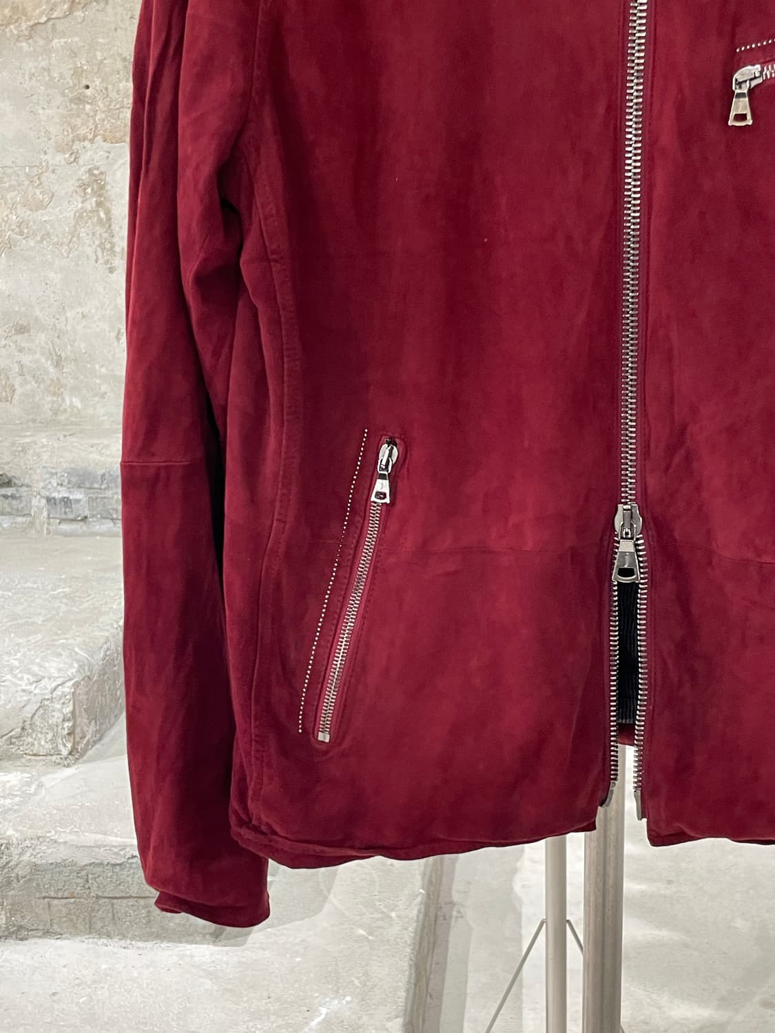 존 바바토스 딥 레드 유틸리티 투 웨이 스웨이드 자켓 상품이미지4