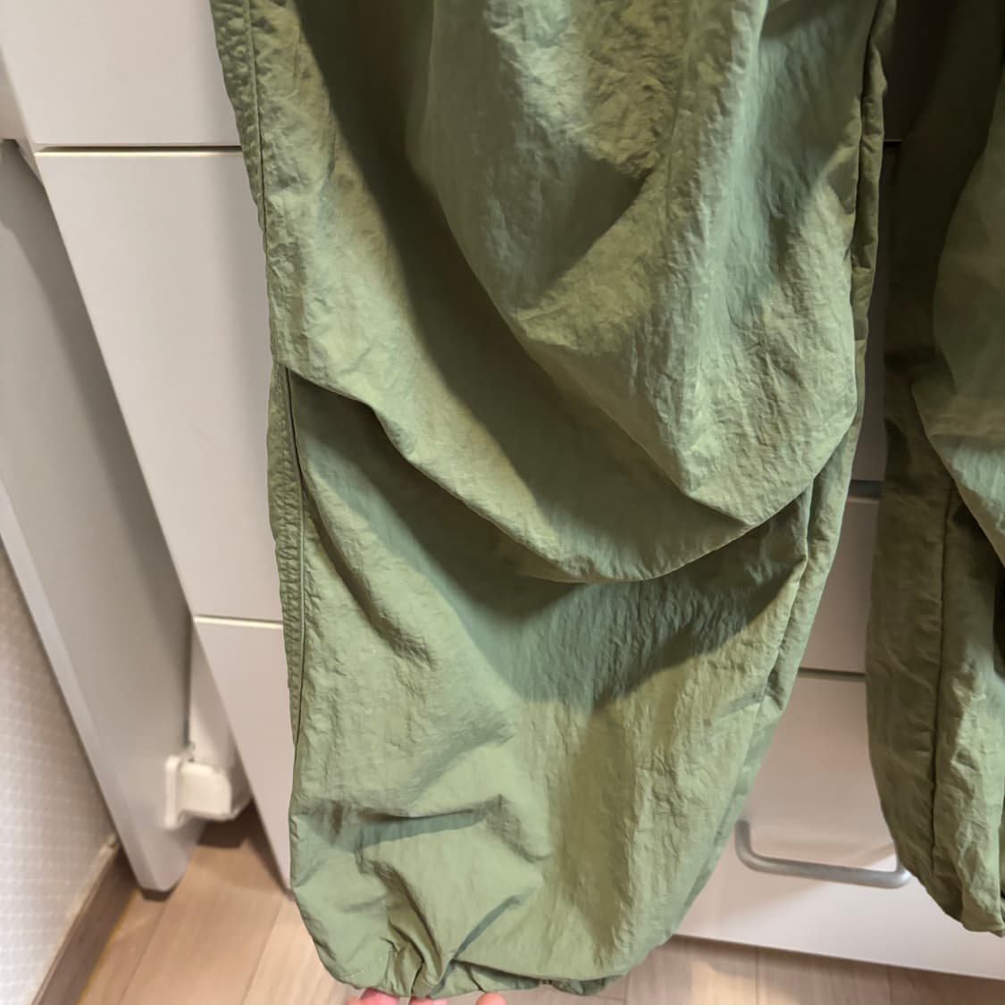 LaKole 올리브색 카고 바지 상품이미지5