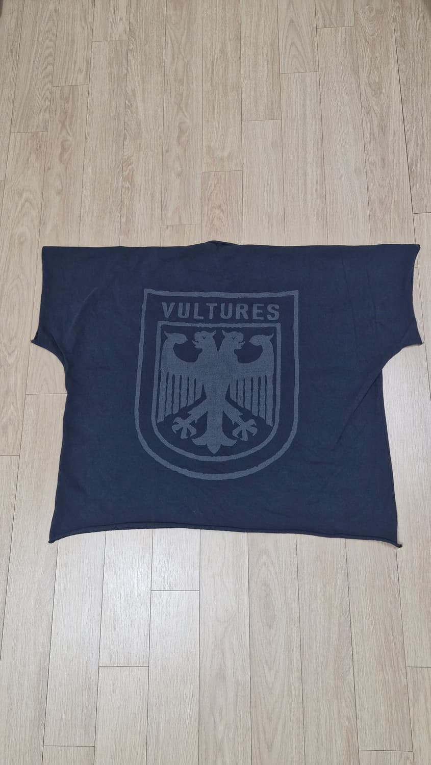 Yeezy 벌쳐스 박스티 상품이미지2