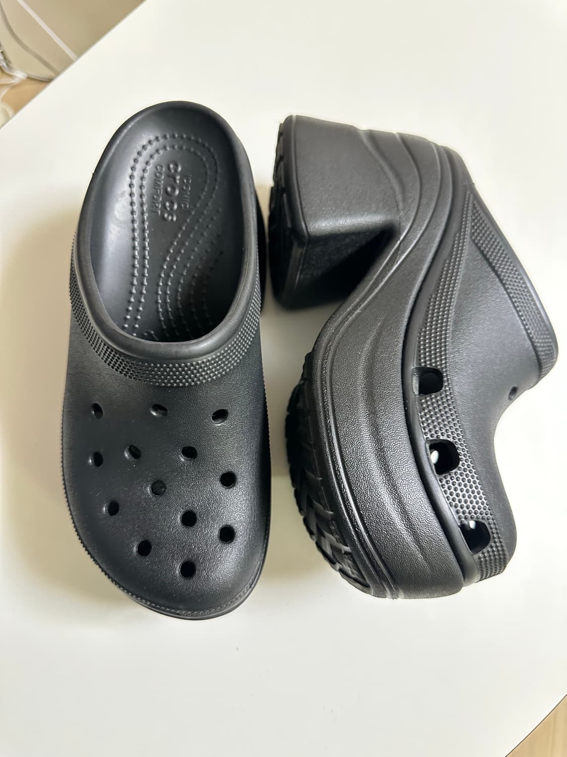 (230) 크록스 사이렌 클로그 블랙 상품이미지1