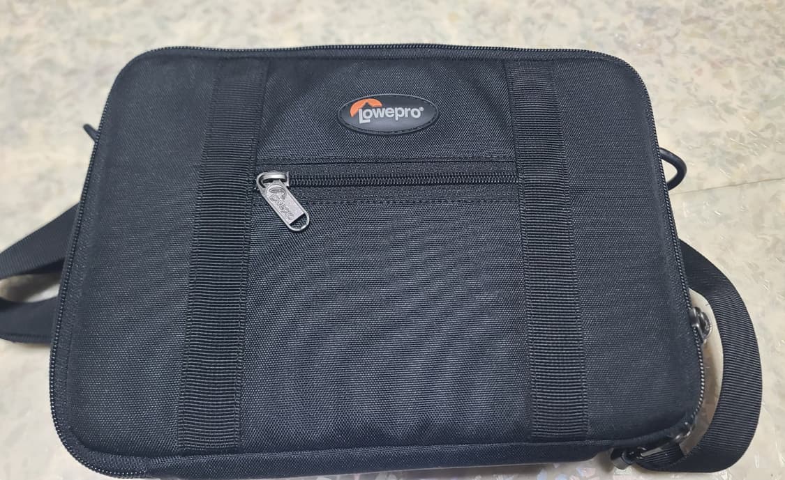 로우프로(Lowepro) 정품 카메라 숄더백 상품이미지1