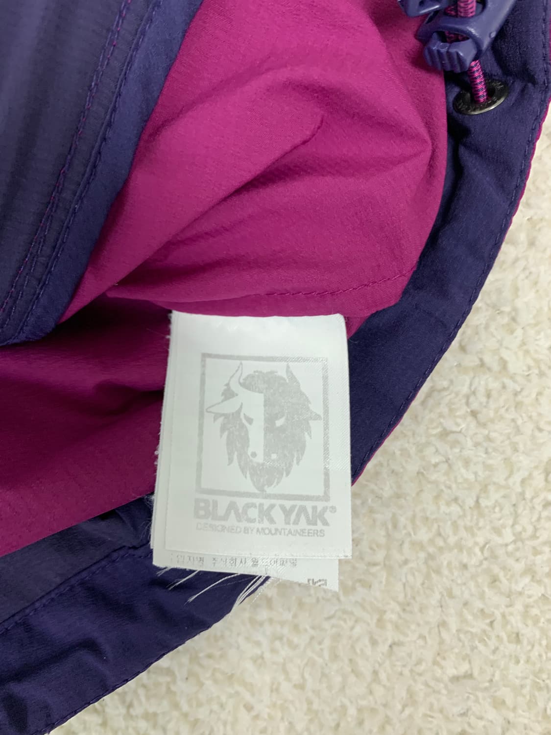 BLACK YAK 바람막이 상품이미지3