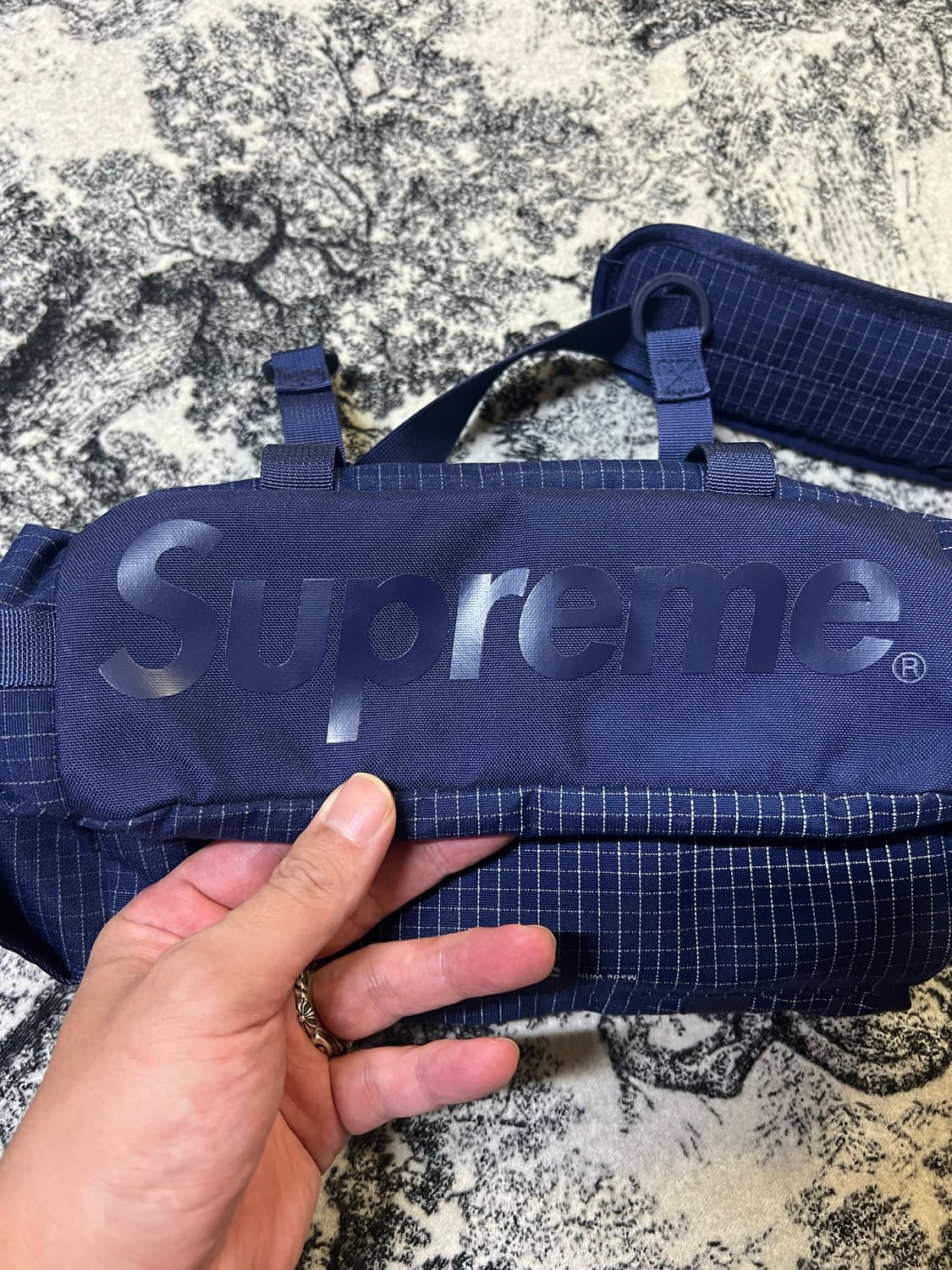 Supreme Mini Duffle Bag Navy - 24SS 상품이미지2