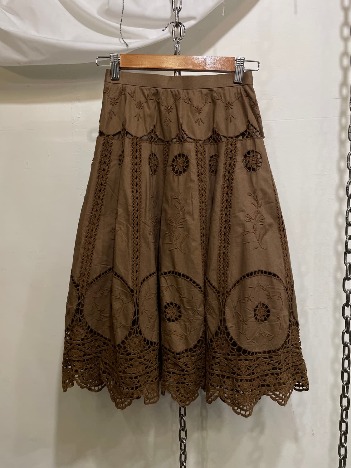 플라워 펀칭 레이스 브라운 스커트 히피 모리 상품이미지1