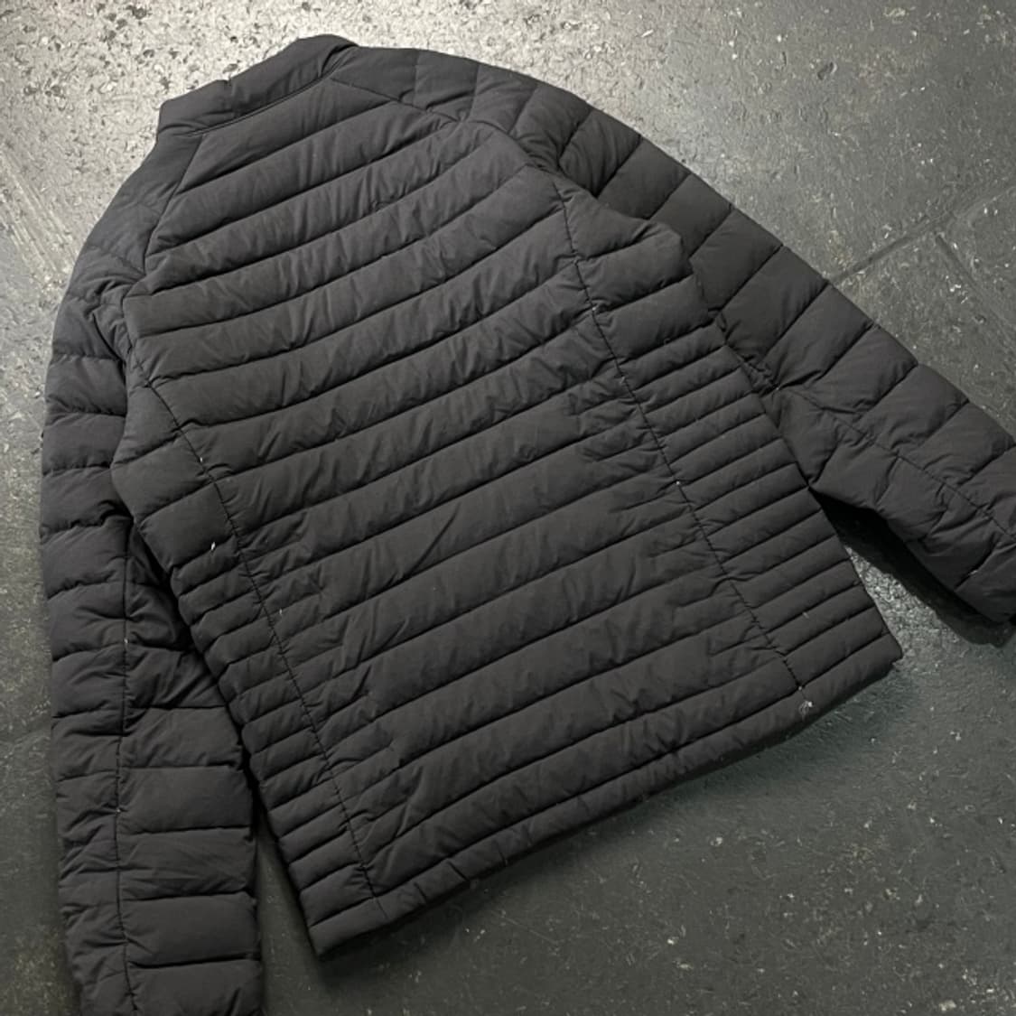 100 다이나핏 경량패딩  상품이미지5