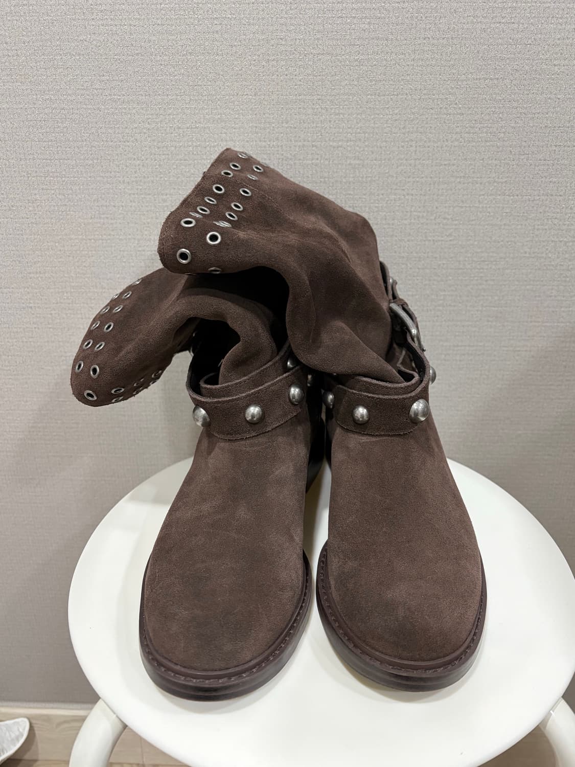 (새상품)자라 스웨이드 스터드 앵클부츠 245(38) 상품이미지5