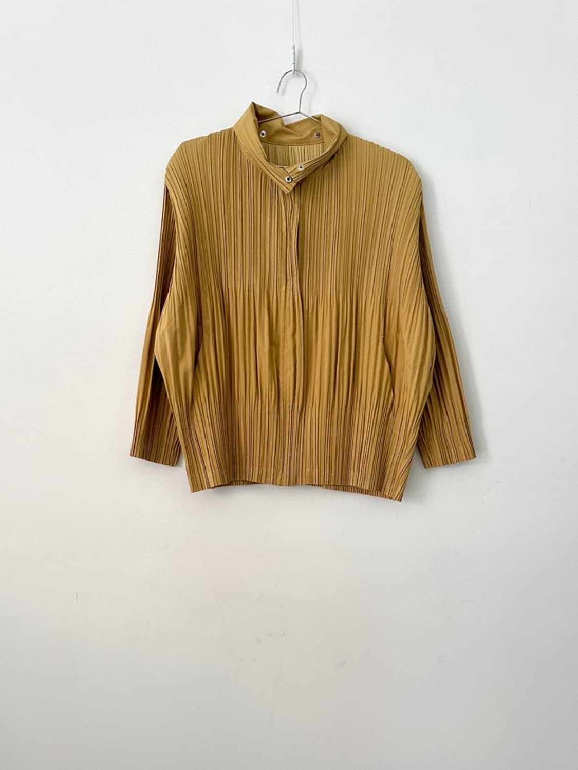 Tutleneck pleats zip up / yellow 상품이미지4