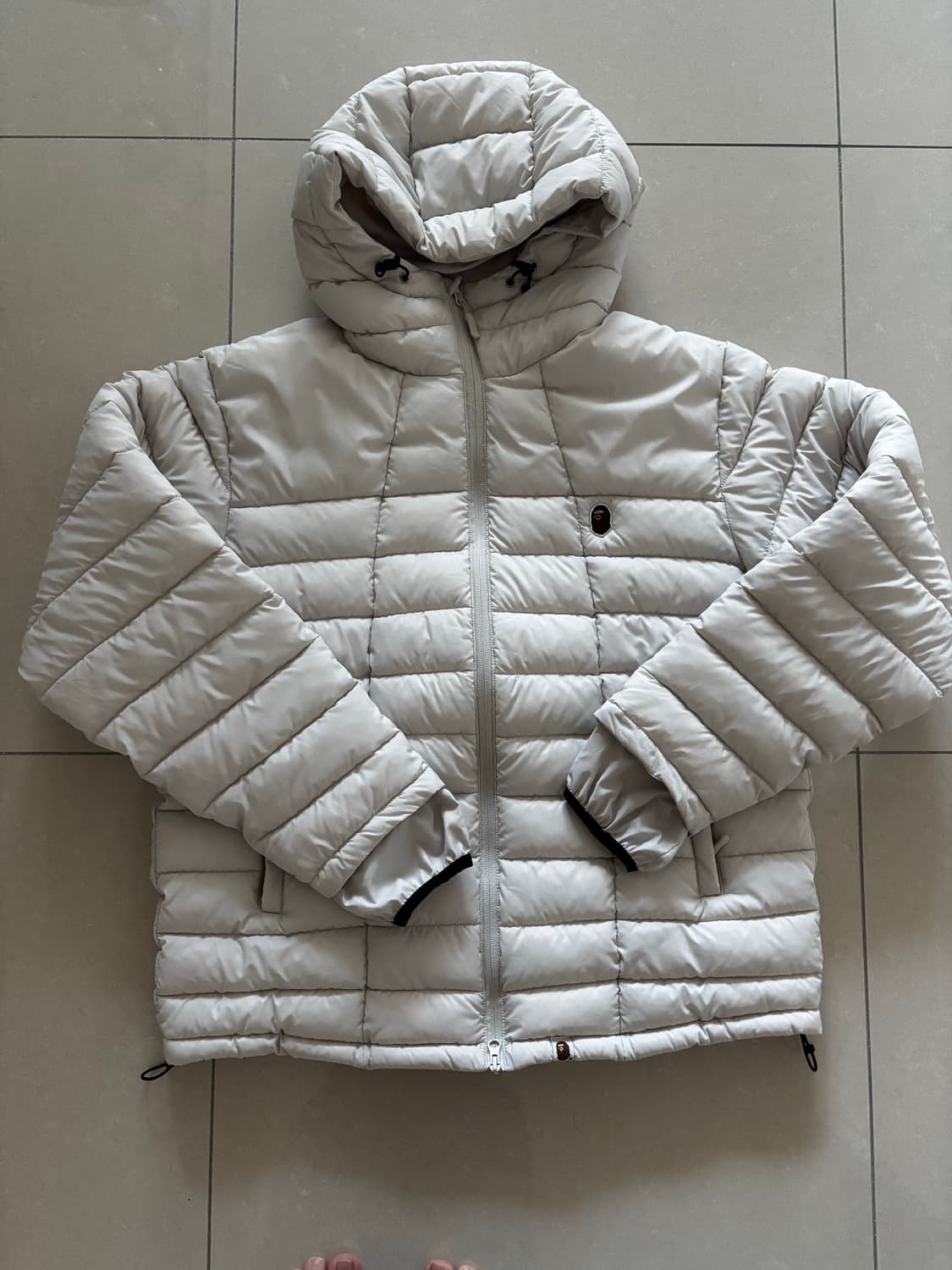 베이프 경량패딩 급처합니다 상품이미지2