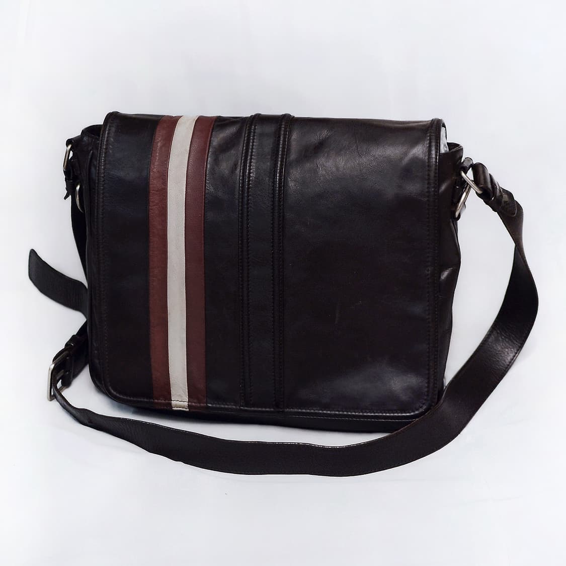 발리 (BALLY) 에도아르도 풀그레인 베지터블 레더 메신저백 상품이미지1