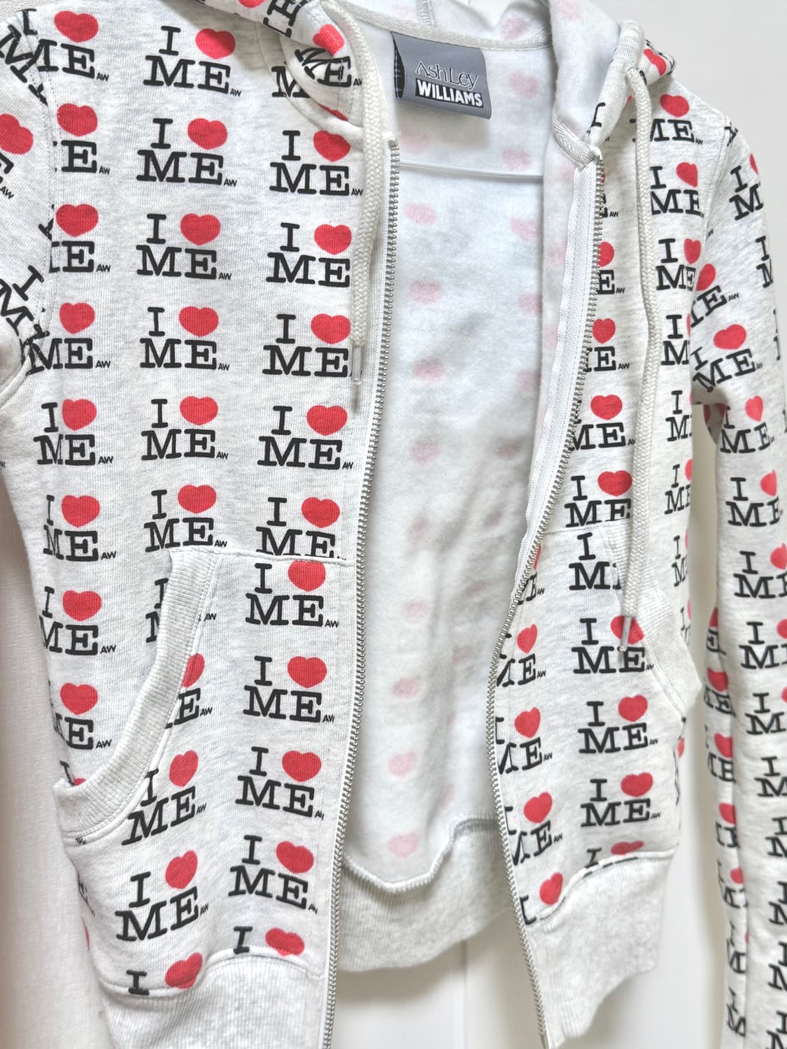 애슐리 윌리엄스 i heart me baby hoodie 크롭 집업 상품이미지4