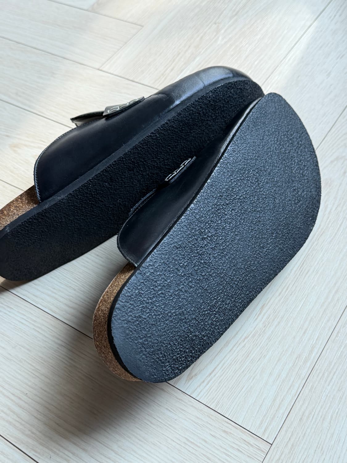 JW앤더슨 블랙 레더 뮬 로퍼 상품이미지6