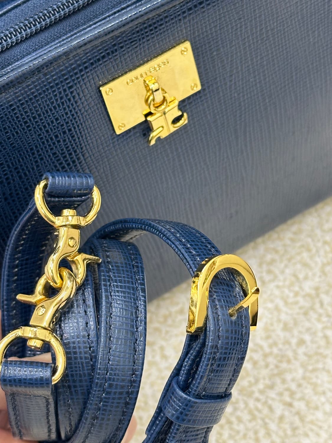 꾸레쥬 네이비 사피아노 핸드백 상품이미지9