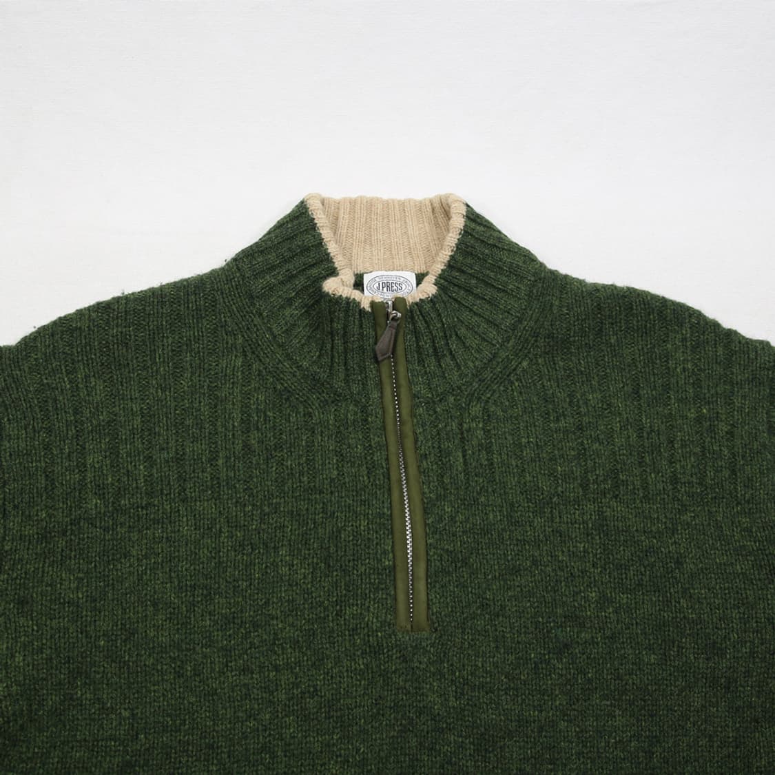 (착용컷) J.PRESS 하프 집업 폴라 니트 (남성용 103) 상품이미지4