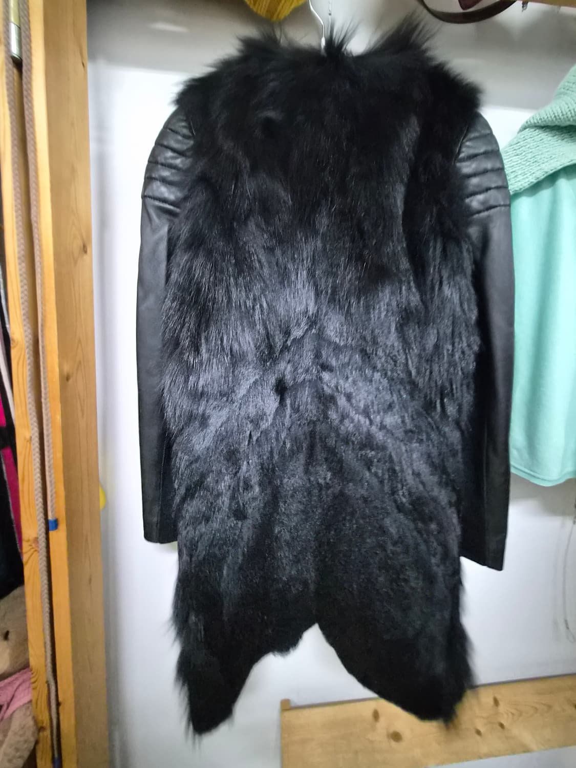 보브 양가죽 배색 폭스퍼 하프코트 상품이미지8