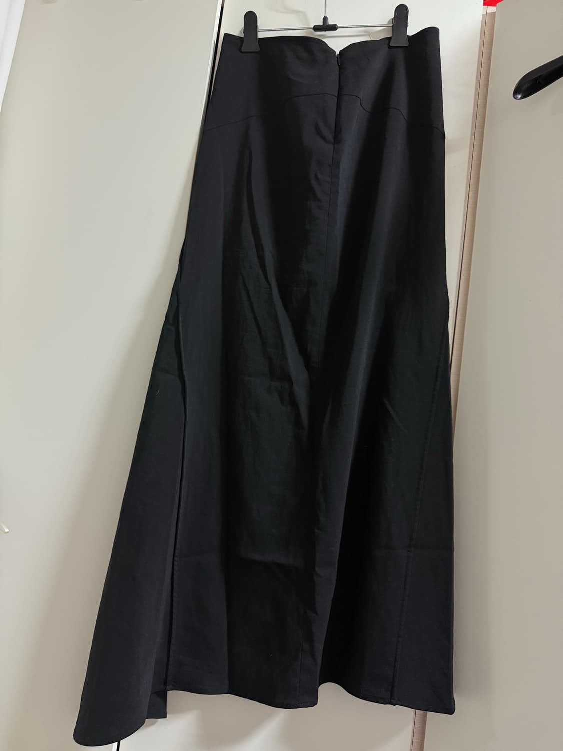 EE OBLIQUE CUT LONG SKIRT BLACK 상품이미지6