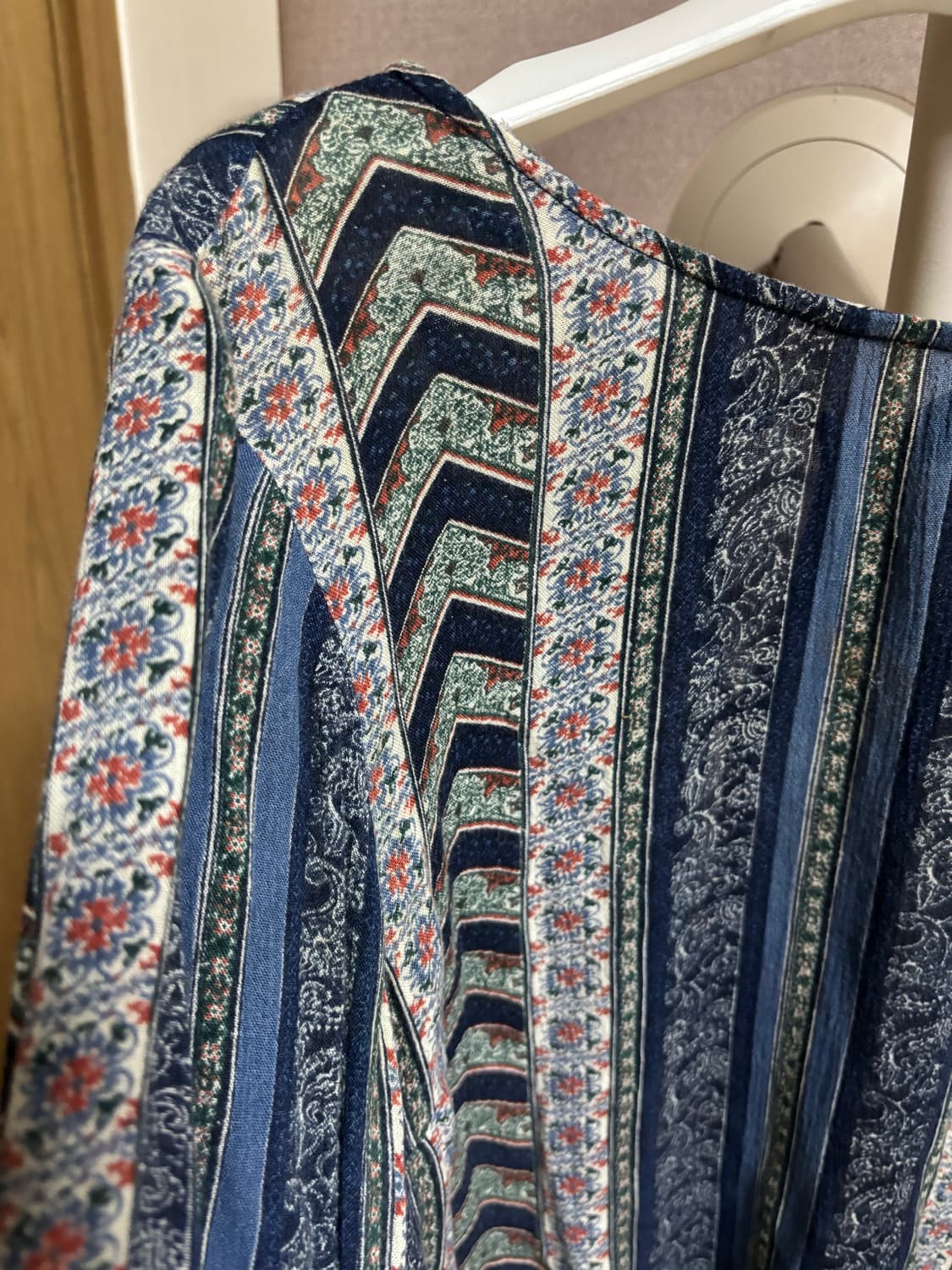 H&M 오리엔탈 패턴 블라우스 상품이미지1