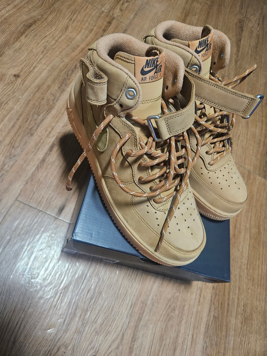 나이키 된장포스 미드 275 상품이미지1