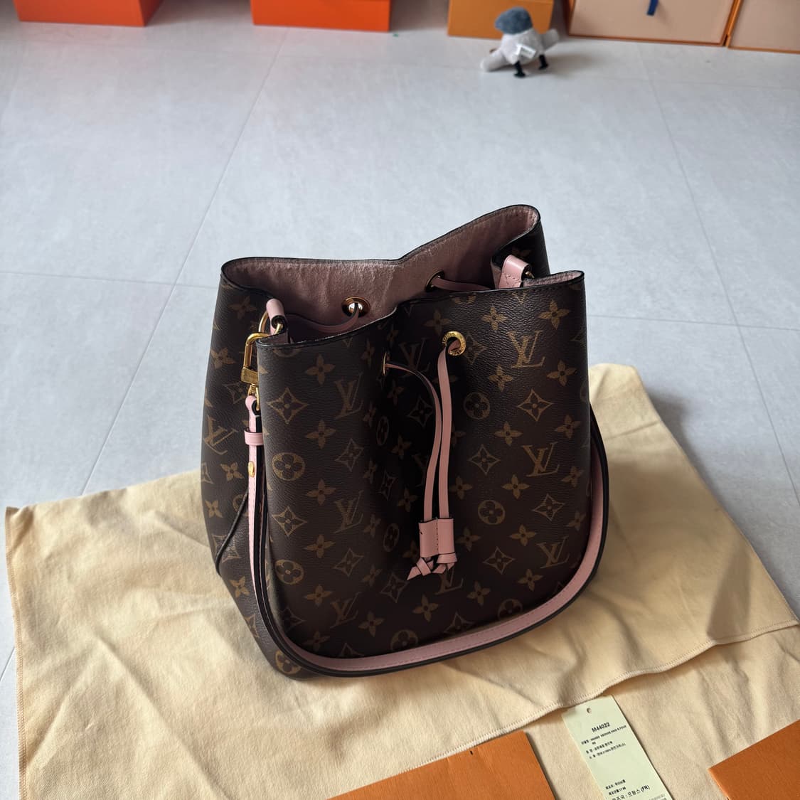 루이비통 네오노에 버킷백 상품이미지2