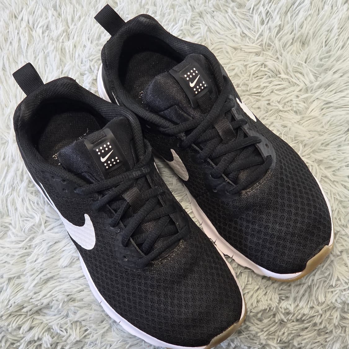 3q-25:나이키 에어 맥스 모션 2 GS 블랙 화이트 (22.5cm) 상품이미지5