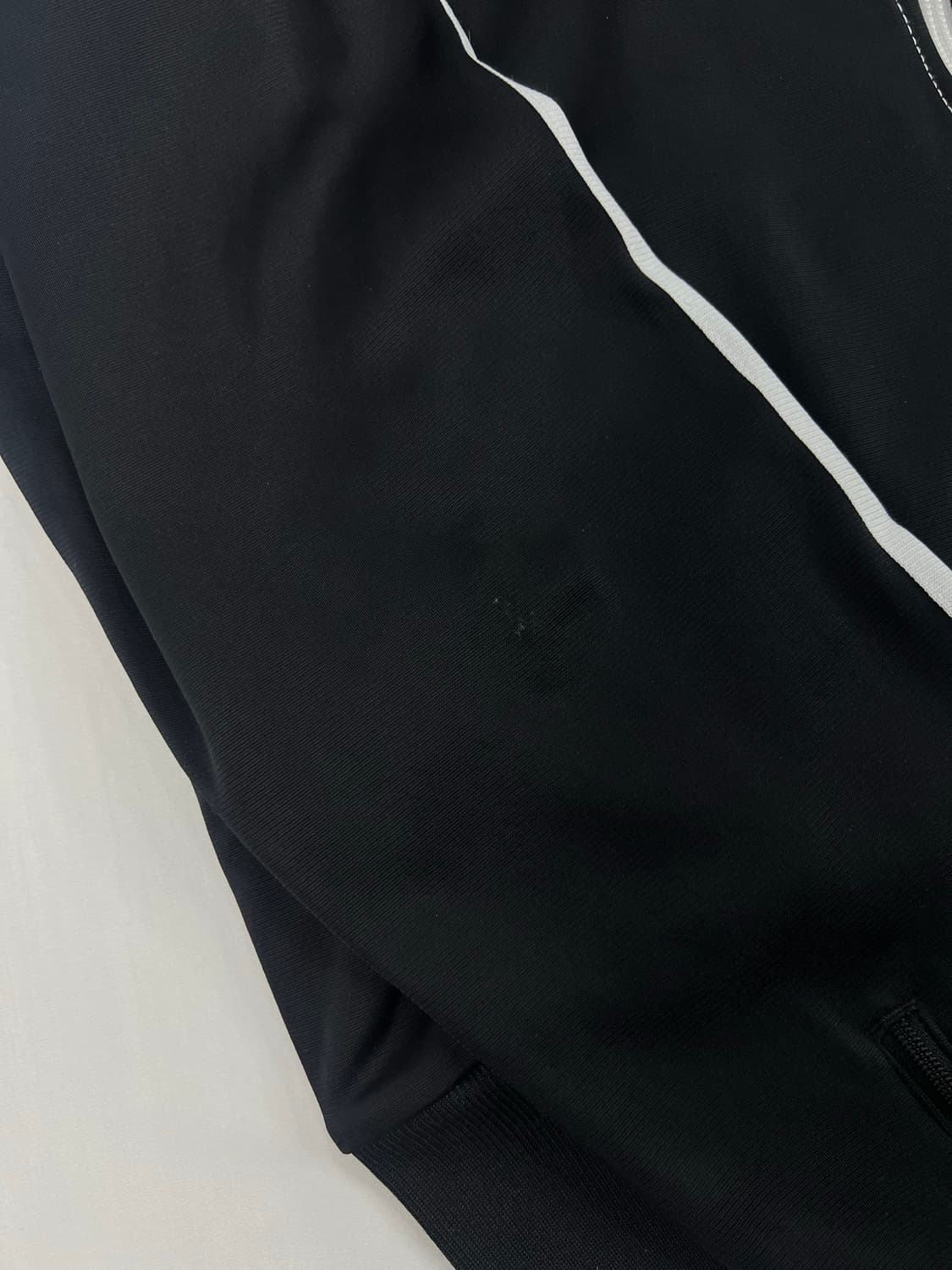 아디다스 클럽 오버핏 블랙 져지 상품이미지5