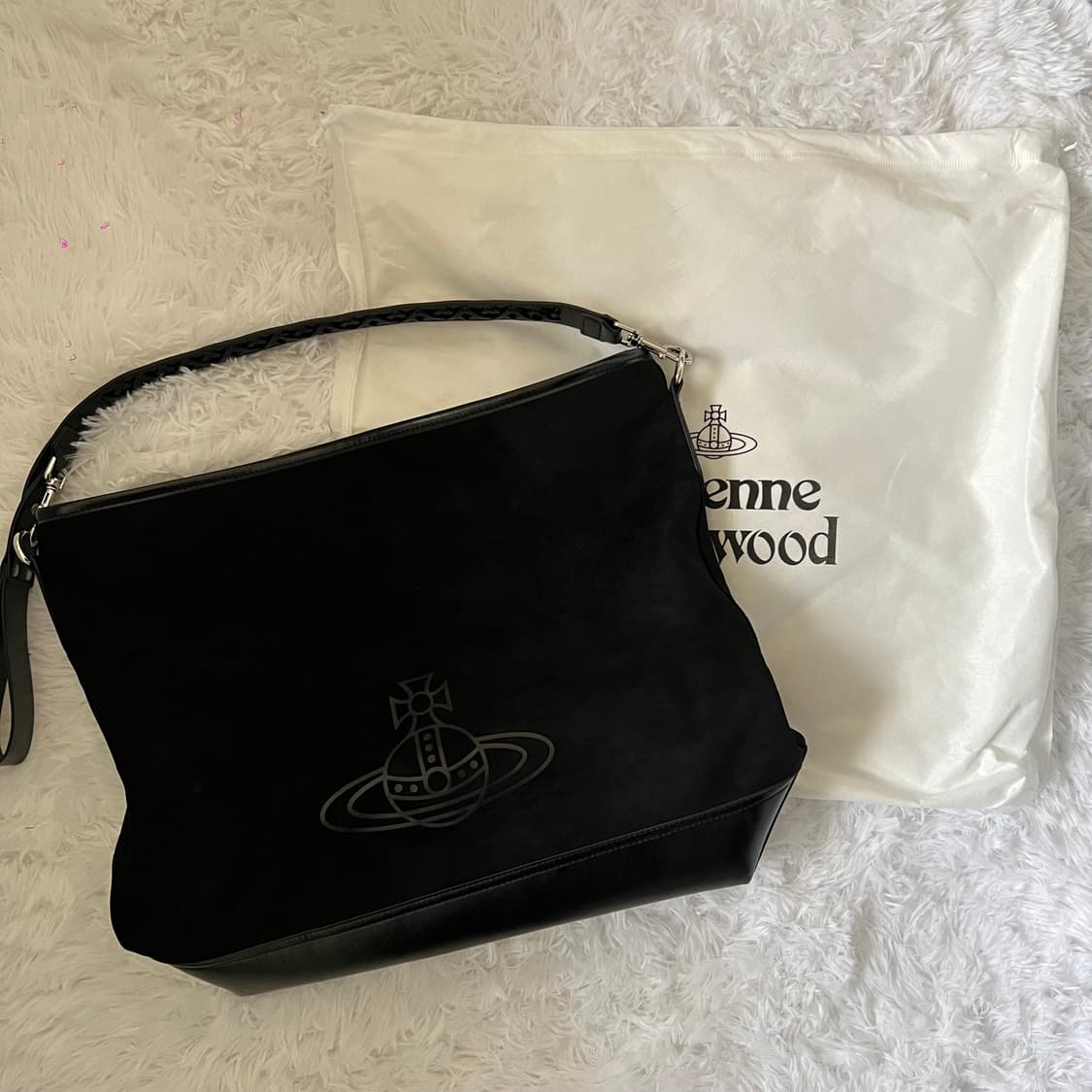 비비안웨스트우드 낸시 호보백 블랙 상품이미지3