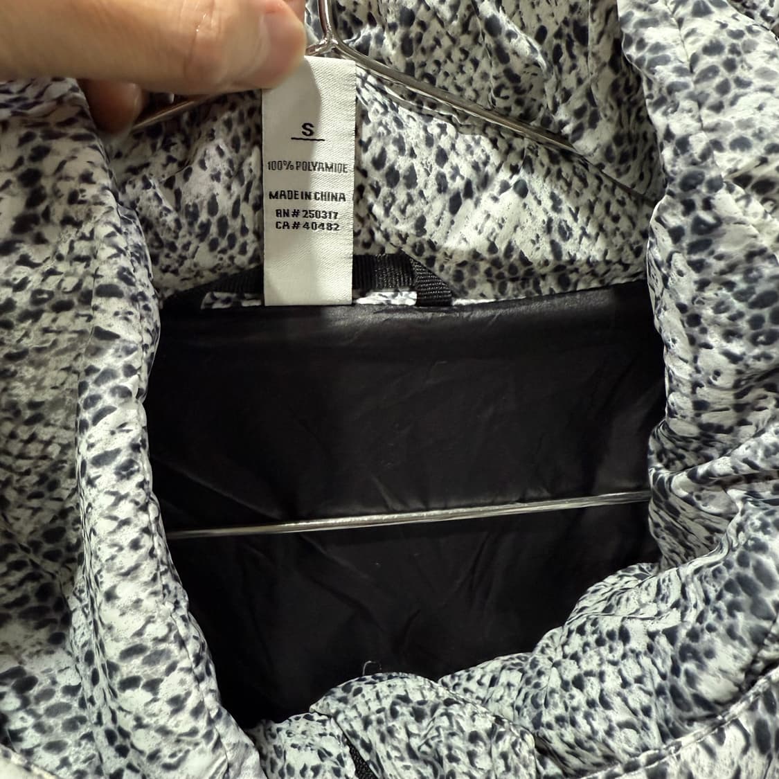 S VARLEY 발리 하이랜드 스네이크스킨 퍼프 패딩 자켓 상품이미지4