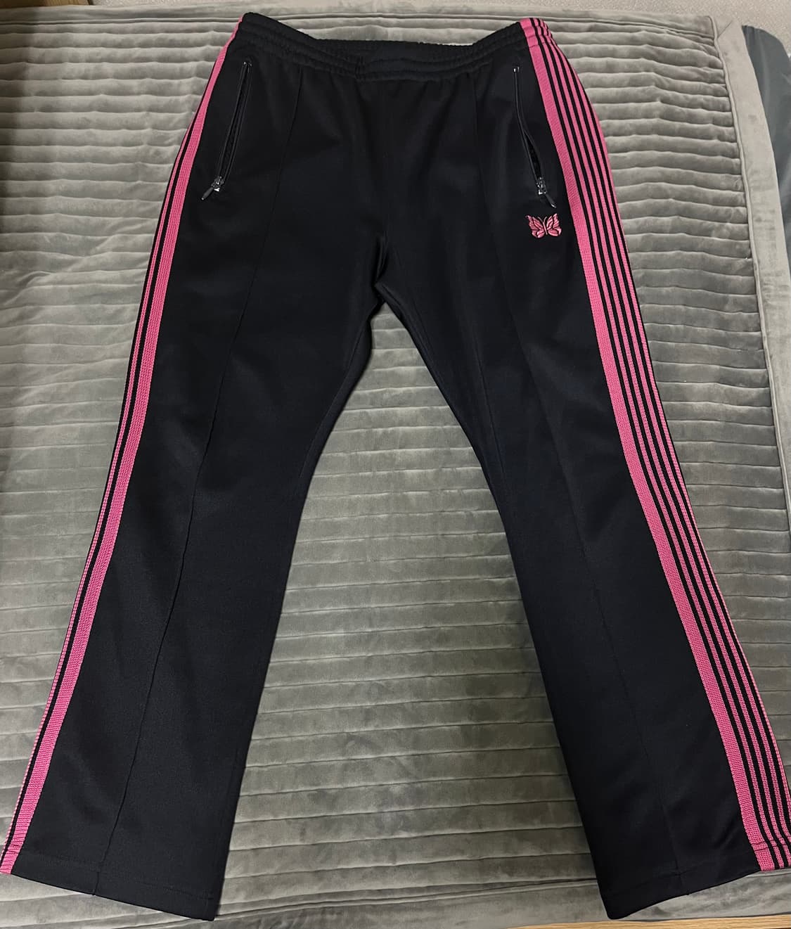 니들스 트랙팬츠 네로우핏 핑크네이비 상품이미지2