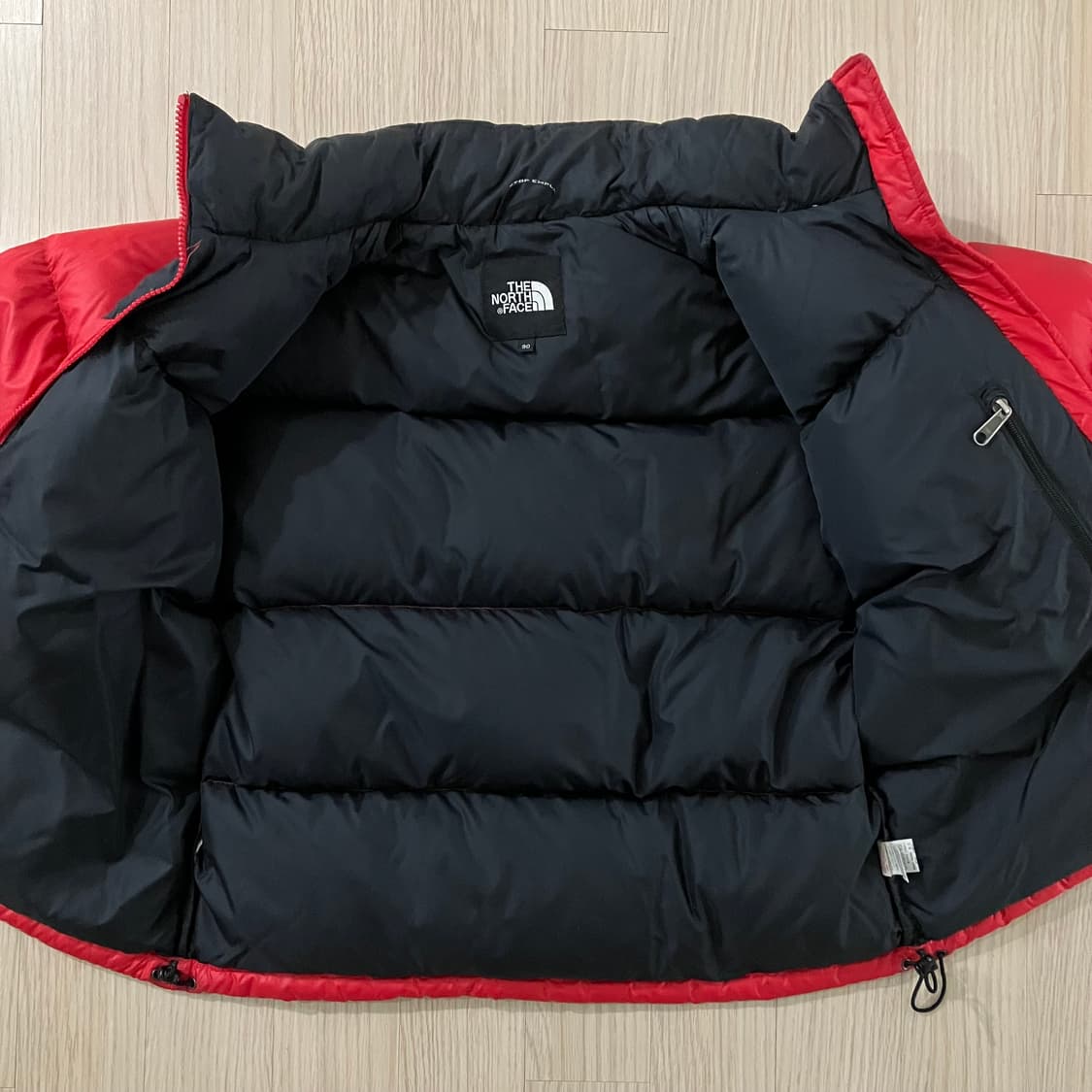 노스페이스 700 눕시 패딩 검빨 상품이미지5