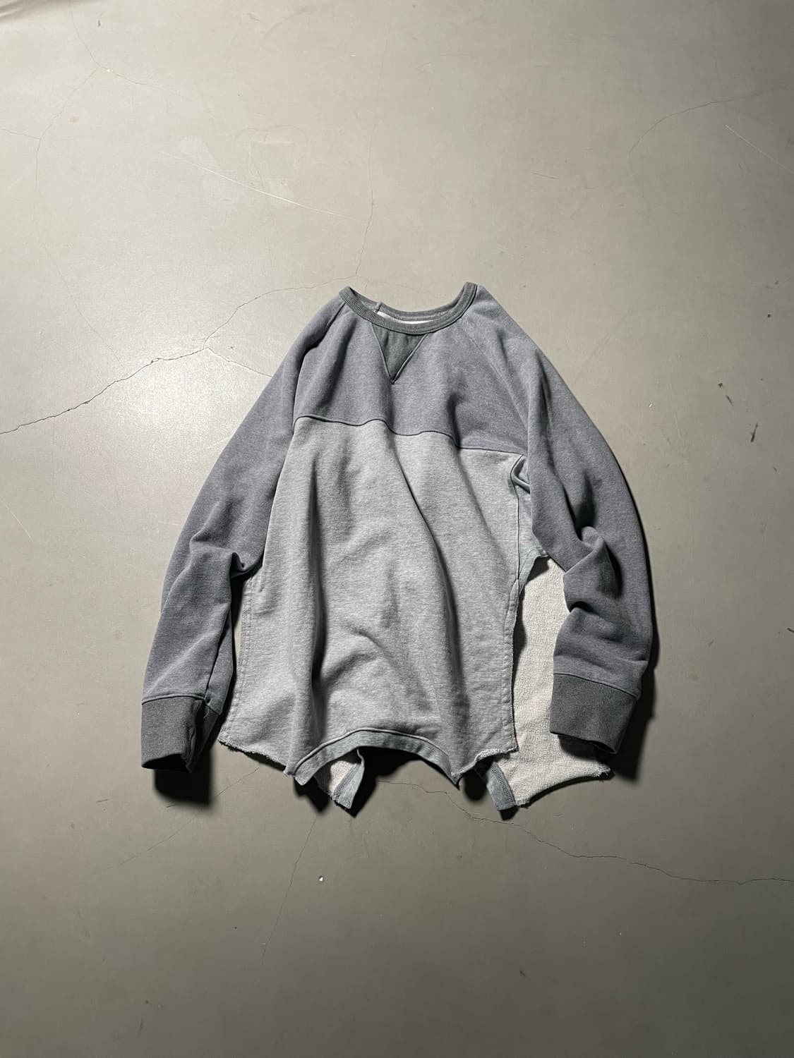 H•d Two-Tone Rework Sweatshirt  상품이미지1
