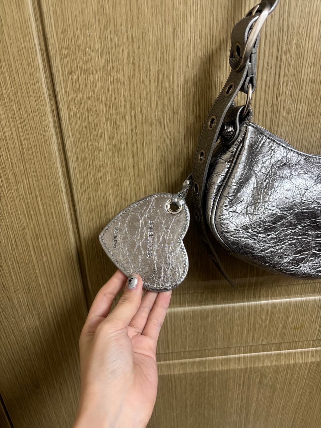 발렌시아가 르카골 xs 실버 판매합니다. (상태 좋음) 상품이미지6